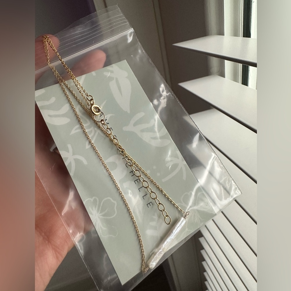 Yellow gold pearl bar necklace
